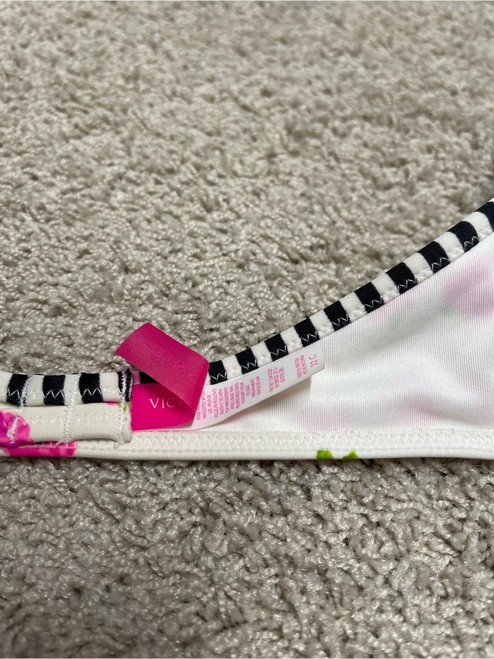 Victoria’s Secret Floral Push up Bikini top - Picture 3 of 4